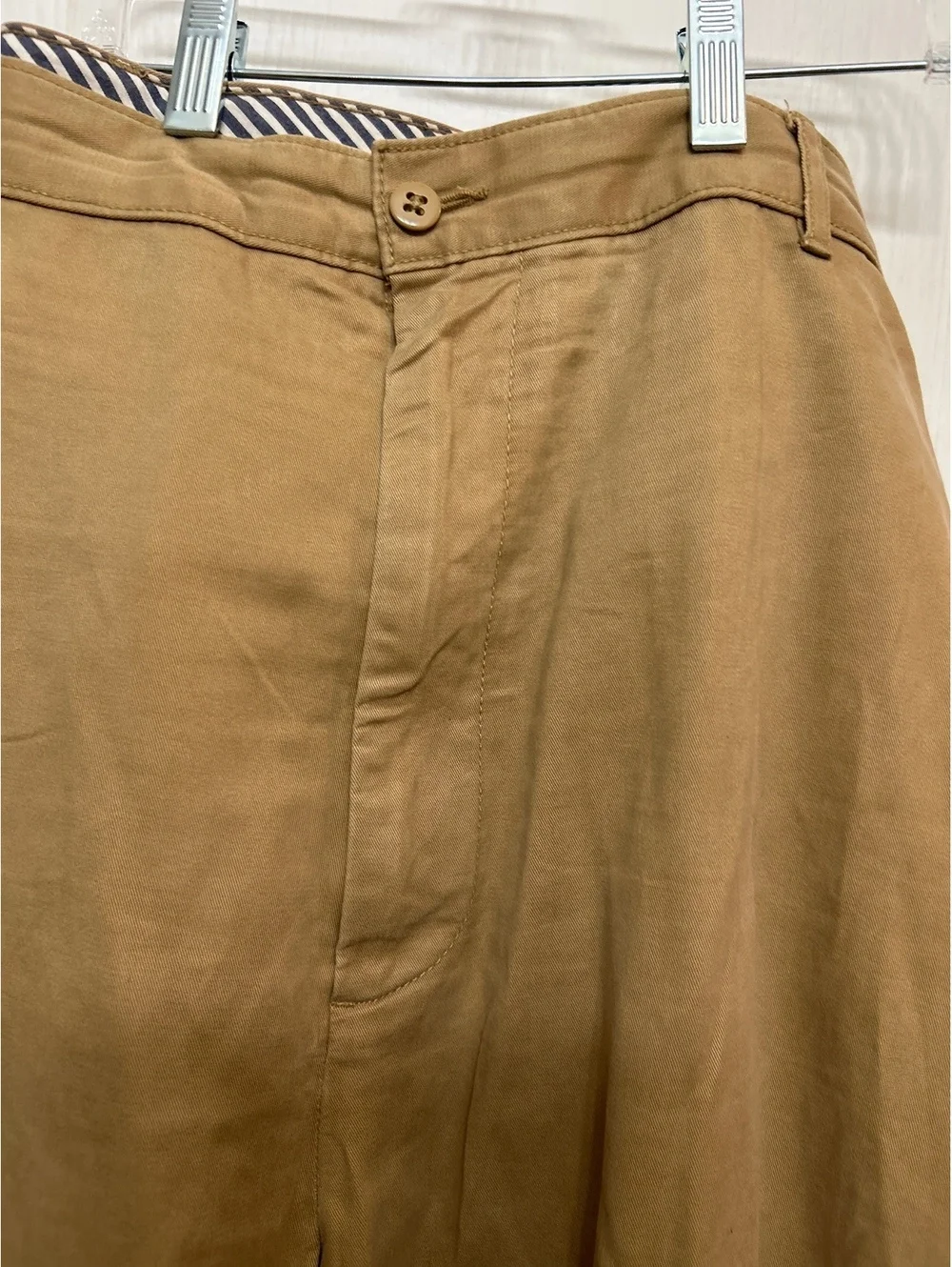 Cremieux Men's 46x30 Khaki Cotton Pants